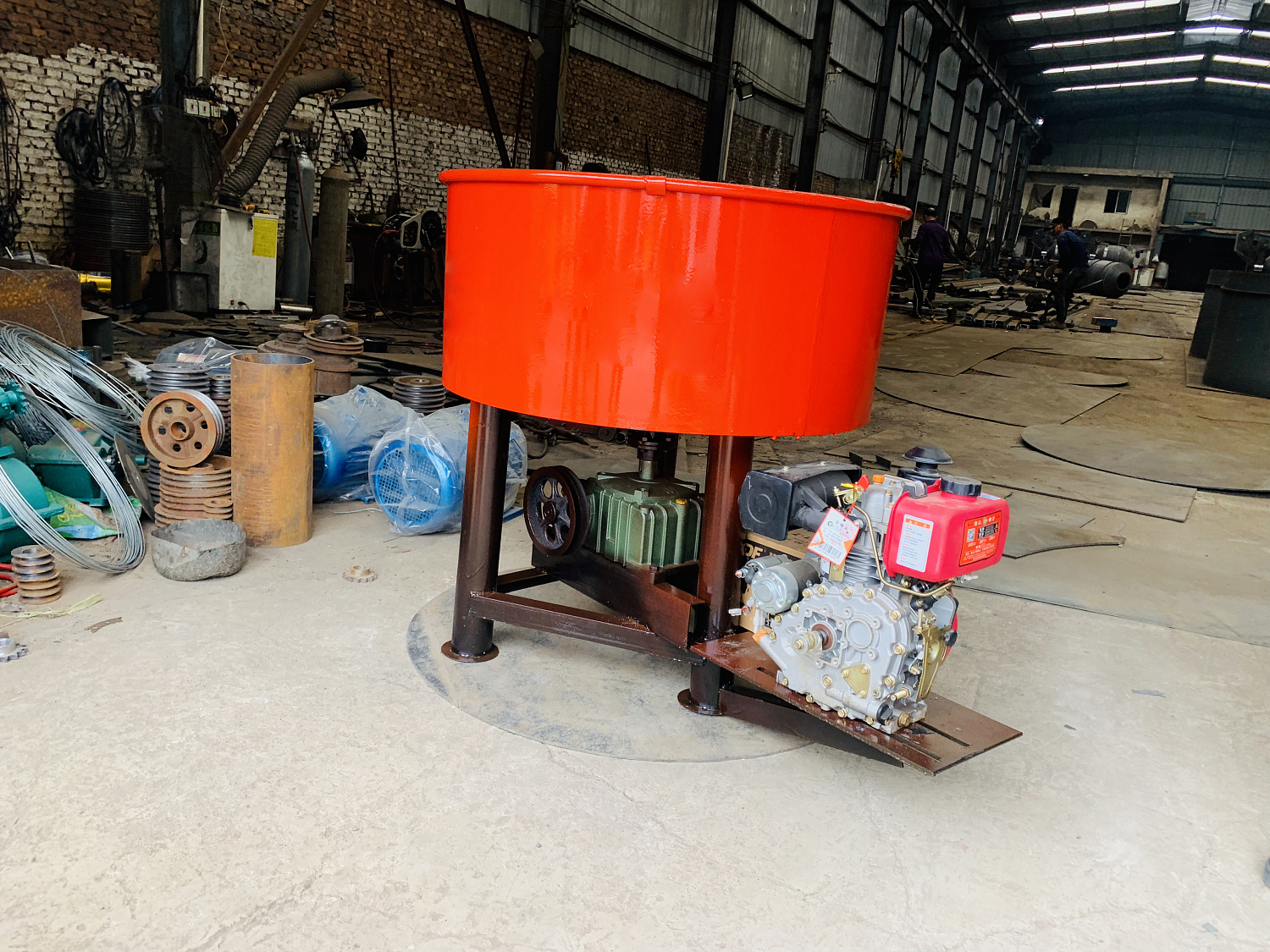 Вертикальный дизельный бетоносмеситель JW400